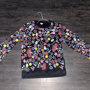 A kenzo sweater size large that’s black with color